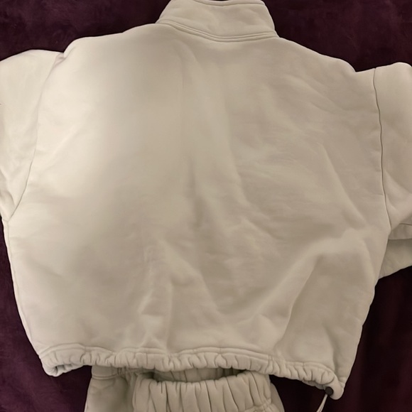 SET ACTIVE sweatpants and half zip up - Picture 5 of 5